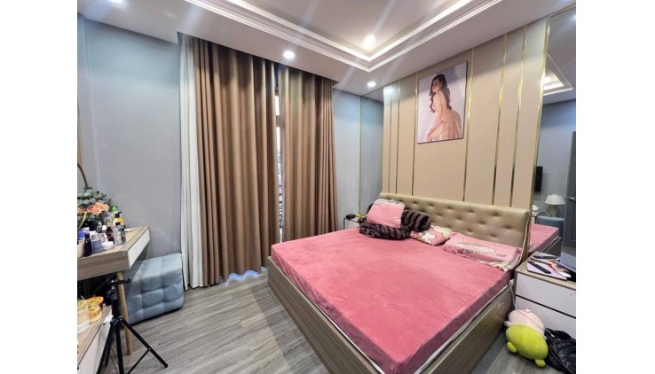 NHÀ ĐẸP TRƯỜNG THỌ - HXH TRÁNH NHAU- 4 PHÒNG NGỦ - CHỈ 6T HƠN