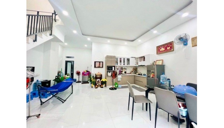 HXH ngay chợ Tân Hương 3T mới 65m2 (6.7x10m2) Chỉ 6 tỷxx