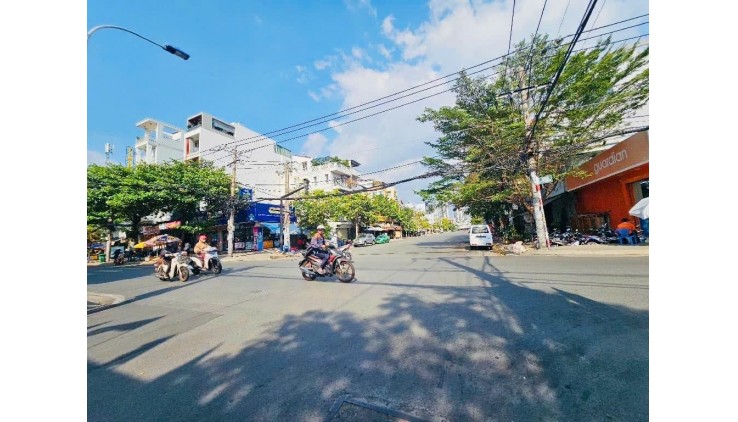 B@n nhà 4 tầng 5x16m ô tô đậu cửa đường Lâm văn bền trung tâm Q7, chỉ có 9 tỏi nhỏ.