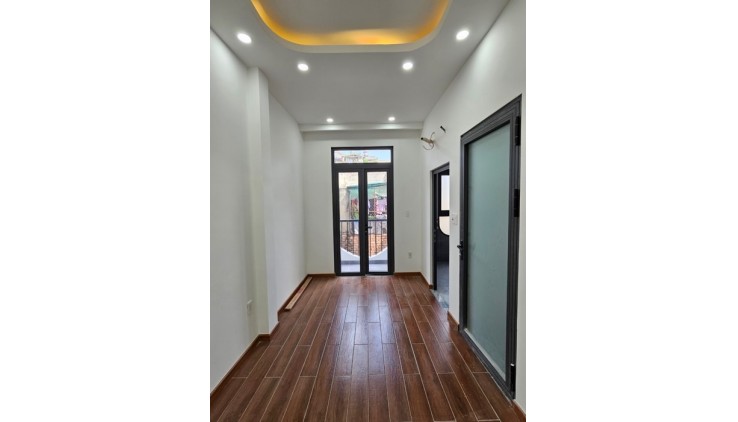 [Thanh khoản nhanh chóng] NHÀ BTCT ĐẸP 4 TẦNG, RỘNG 4M, HẺM 1/, SỔ VUÔNG - GIÁ CHỈ NHỈNH 5 TỶ XX