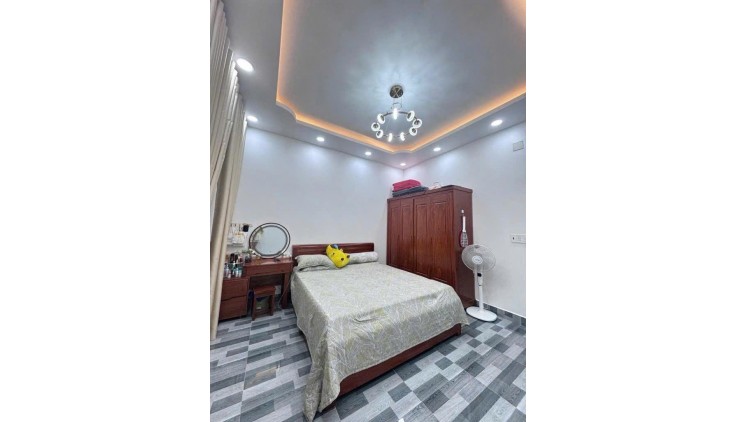 **V.I.P Quận 5_Chỉ 2 Căn Ra Mặt Tiền Nguyễn Tri Phương 4.2X21m, 2Tầng
Nhỉnh 14 Tỷ.