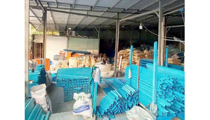 Kẹt bán GẤP 200m2 đất thổ cư 100% tặng kho xưởng mặt tiền TX48 Quận 12, chỉ hơn 5Tỷ