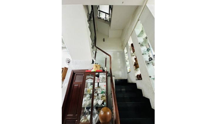 Bán nhà Mặt tiền Đặng Minh Trứ - ngay Chung cư Bàu Cát, 4x22m, 4 T - 6PN, giảm  9 tỷ