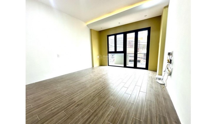 Chủ định cư bán gấp nhà 3 tầng GIÁ TỐT hẻm OTO THÔNG - Lê Văn Lương - Quận 7