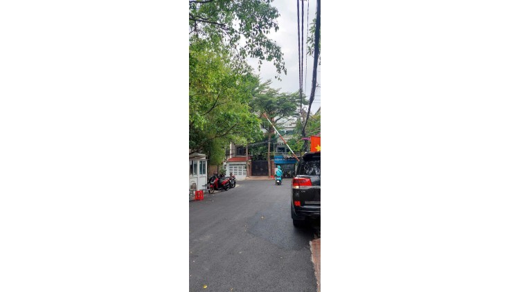 Bán nhà 5 tầng 36/70/2 đường D2 P.25 Q.Bình Thạnh DT 4x20m, giá 15.5 tỷ