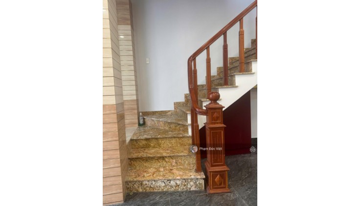 Cho thuê nhà 308 Nguyễn Văn Đậu phường 11 Quận Bình Thạnh nhà mới 6 tầng lầu 6PN 6WC