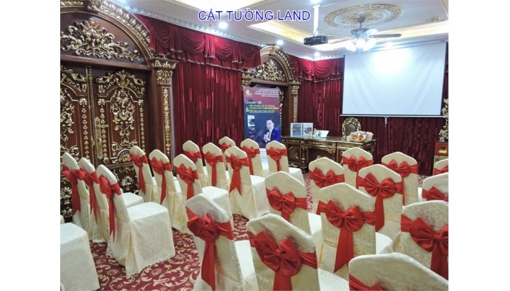 Biệt Thự DƯƠNG QUÃNG HÀM - Giáp Bình Thạnh, Đẳng Cấp Nội Thất Dát Vàng. Chủ Gấp bán, giảm 2/3 Giá