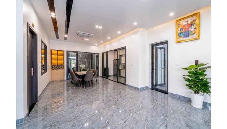 BIỆT THỰ ĐẲNG CẤP VEN SÔNG SG - ĐƯỜNG SỐ 25 - CÓ HỒ BƠI ( HBC, THỦ ĐỨC )