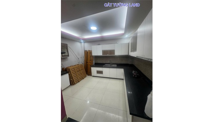 Bán nhà Mặt tiền Lê Niệm, Khu VIP họ Lê. Nhà 4x18m, 4 Tầng, Giá 10.3 tỷ