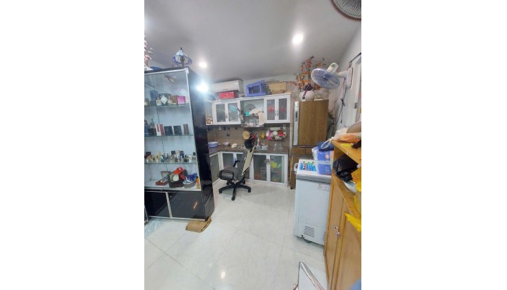 *+Bán Nhà Hẻm Ở Ngay 3/2- Nguyễn Tri Phương Q10-3.5X10,Sổ Đẹp,Nở Hậu, Hoàn Công Đù Nhỉnh 4Tỳ
