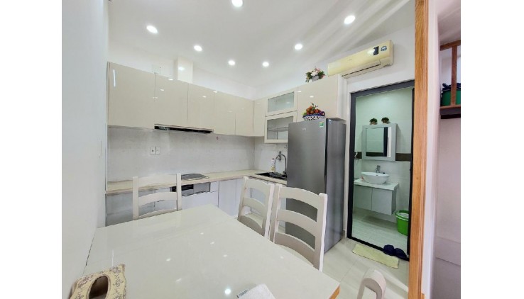 [Đảm bảo lợi nhuận] NHÀ 4 TẦNG BTCT, 5 PHÒNG NGỦ, RỘNG 4M, HẺM 1/ - MUA CHỈ VỚI 5 TỶ XX