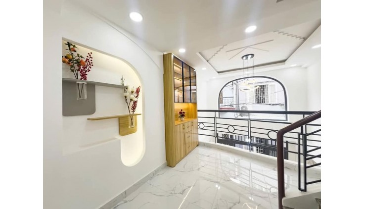 SIÊU PHẨM CHÂN DÀI - CÔ BẮC P1 PHÚ NHUẬN - 34m2 (3.4/4 ❌ 9) NỞ HẬU - 4PN - 5WC - 10 BƯỚC RA XE HƠI - chỉ 6.3 Tỷ.