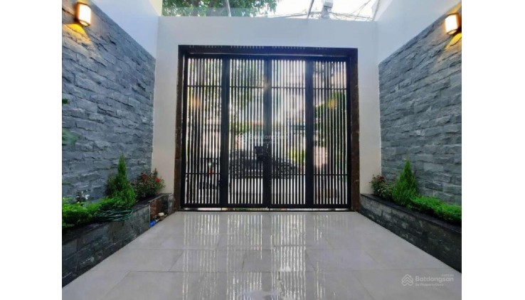 Bán nhà MỚI ĐẸP - HIỆN ĐẠI 3 tầng 80m2 - đường Phú Thuận - Quận 7 . Full nội thất