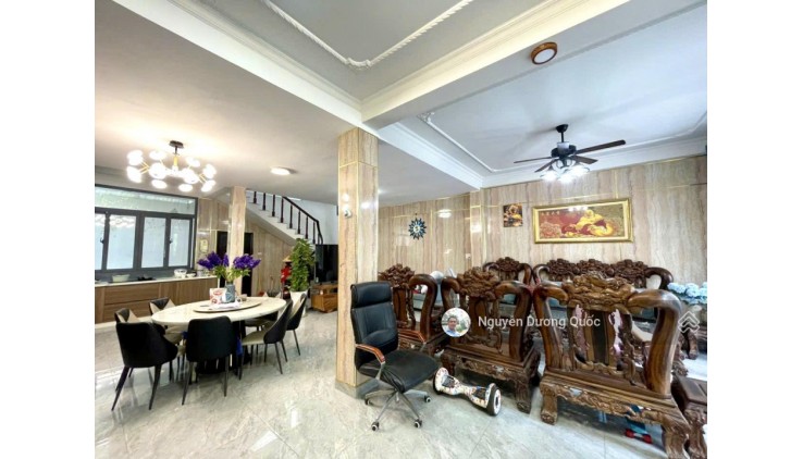 Hot! Nhà phố 4 tầng ngang 7m dài 16m phong cách châu âu - chỉ 15.8 tỷ TL, cách PMH 800m