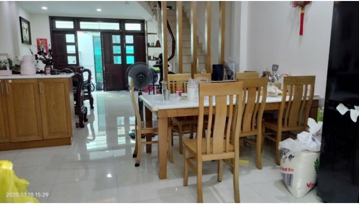 Nhỉnh 7 tỷ, NHÀ DƯƠNG QUẢNG HÀM - 80M2 - 4 PHÒNG NGỦ MUA VỀ Ở NGAY