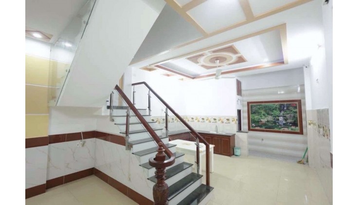 Bán nhà hẻm 409 Huỳnh Thị Hai Q12 , 63m2-3tang hxh , liền kề Đại Học GTVT , 5 tỷ nhỉnh 0932030061