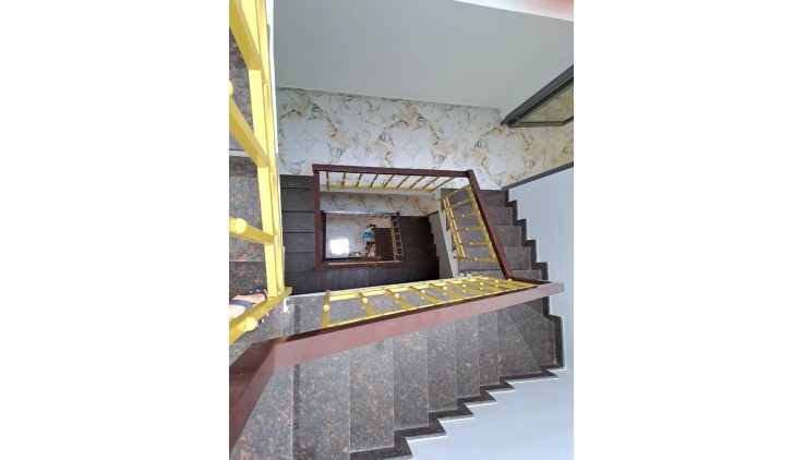 N265- Nhà Bán Nguyễn Kiệm 85m2 , 4 tầng btct , 5 phòng ngủ , Chính chủ ở lâu đời giá 9 tỷ 250