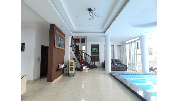 Bán nhà mặt phố đườngn179 tân phú Q.9, 879m², 10PN, 39 tỷ, sổ đỏ pháp lý chuẩn.