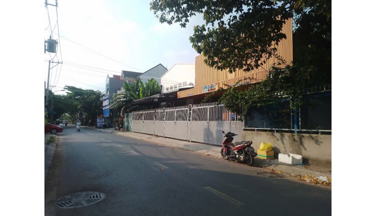 Bãi Xe 5393m2 có 218 tỷ Mặt Tiền Thạnh Lộc Quận 12 TP. Hồ Chí Minh