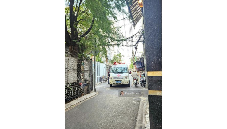 Hoa hồng 2% Bán gấp mặt tiền Cầm Bá Thước Phú Nhuận trệt, 3 lầu ST 5PN, 4WC chỉ 9,5 tỷ