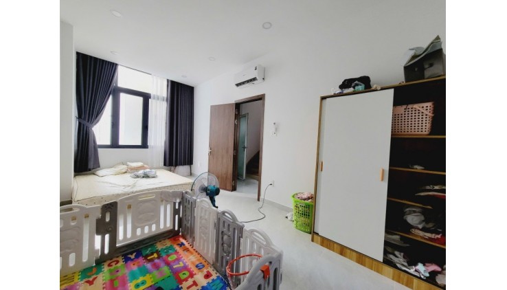 SÁT HẺM XE HƠI Nguyễn Thị Huỳnh Phường 11 Phú Nhuận - 40M2 (6X6.5) - 4 TẦNG - GIÁ CHỈ 6.7 TỶ