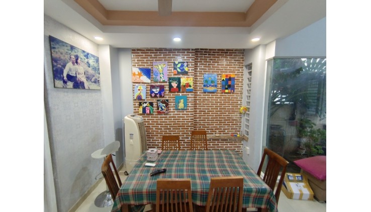 BÁN NHÀ 4 TẦNG, 70M2, THÍCH QUẢNG ĐỨC, PHÚ NHUẬN - GIÁ 8.7 TỶ - HXH