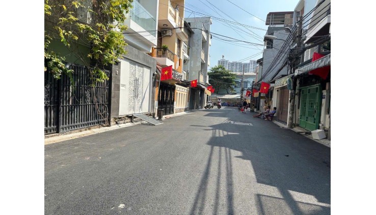 BÁN NHÀ HXH 8M. HUỲNH TẤN PHÁT Q7. DT 168M2. NGANG 5M. CHỈ 7.9TỶ