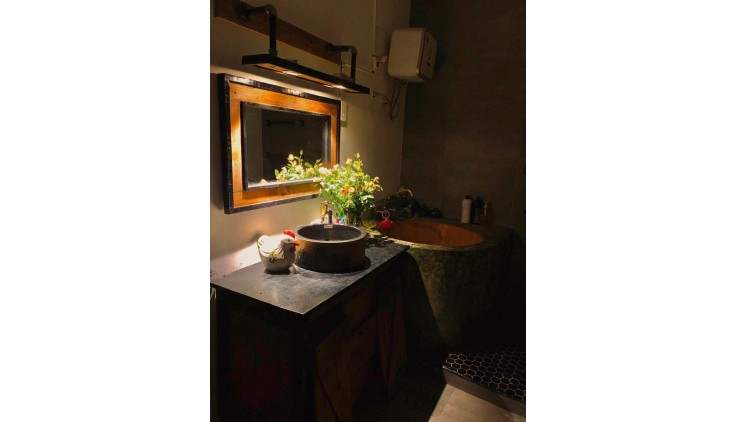 NHÀ ĐẸP - FULL 4 TẦNG - VÔ Ở NGAY - SÁT VINCOM THỦ ĐỨC