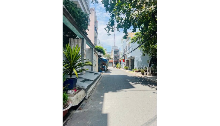 Bán đất tặng nhà hẻm xe tải đường 13 KDC Nam Long 76m gần 4tỷ.
