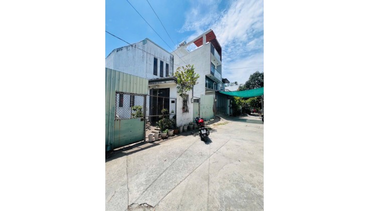 Bán đất tặng nhà hẻm xe tải đường 13 KDC Nam Long 76m gần 4tỷ.
