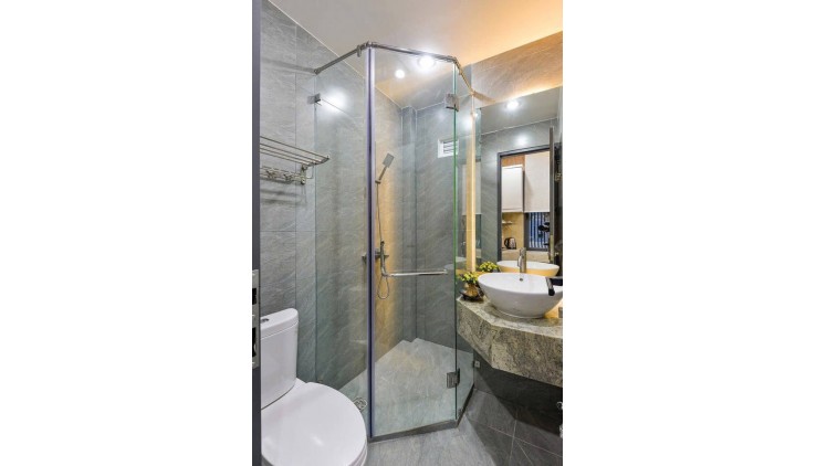 BÁN NHÀ ĐẸP, 4 TẦNG, 3PN, 4WC - VỊ TRÍ VÀNG ĐỀ THÁM, QUẬN 1 - CHỈ 5.7 TỶ