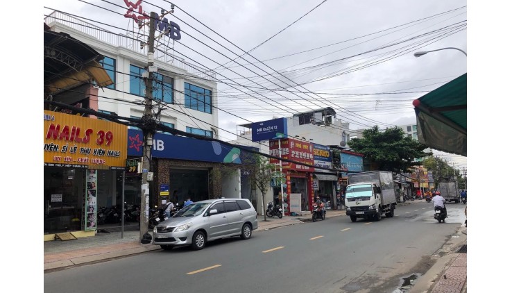 Bán nhà mặt phố Nguyễn Ảnh Thủ, 50 tỷ, 546m2, 5PN, 6WC, Q12, TP.HCM