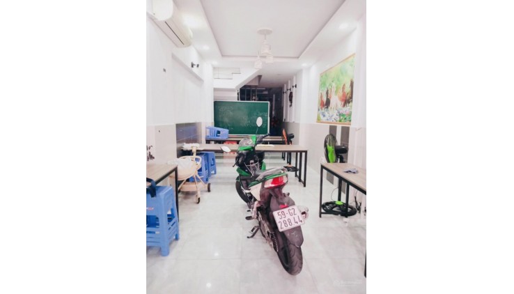 HXH tránh Khuông Việt 60m2 2T Khu Vip NHÀ cao Tầng giá chỉ 6 tỉ xx