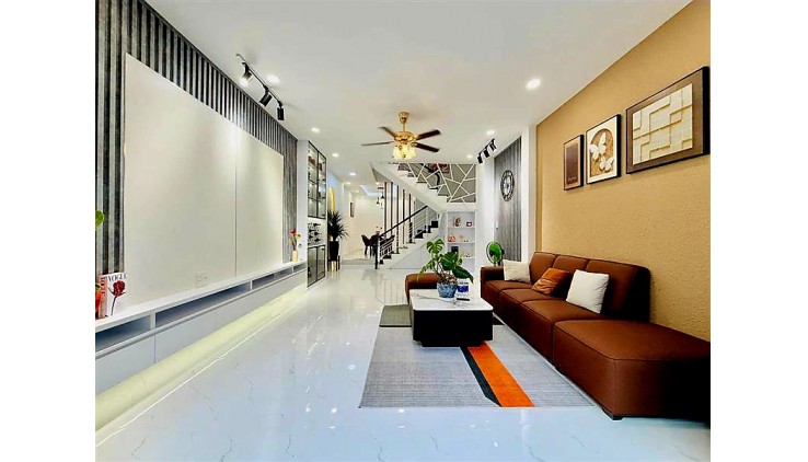 BÁN NHÀ MT TRƯỜNG CHINH Q.12 - 88M2 - HẺM Ô TÔ THÔNG - CHỈ 5.XX TỶ