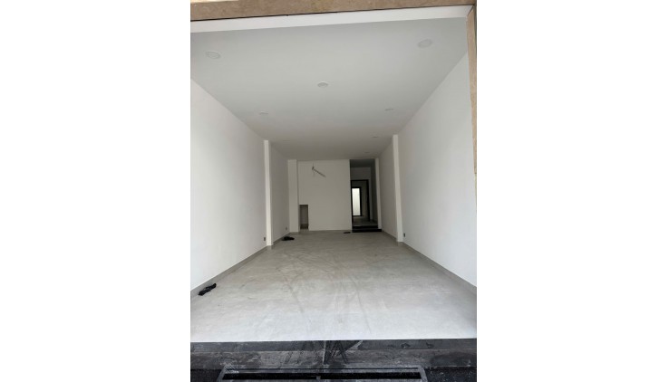Cho thuê nhà mặt tiền Cao Lỗ, 4x20, 5 tầng, Thiết kế hiện đại chỉ 40tr tháng còn TL