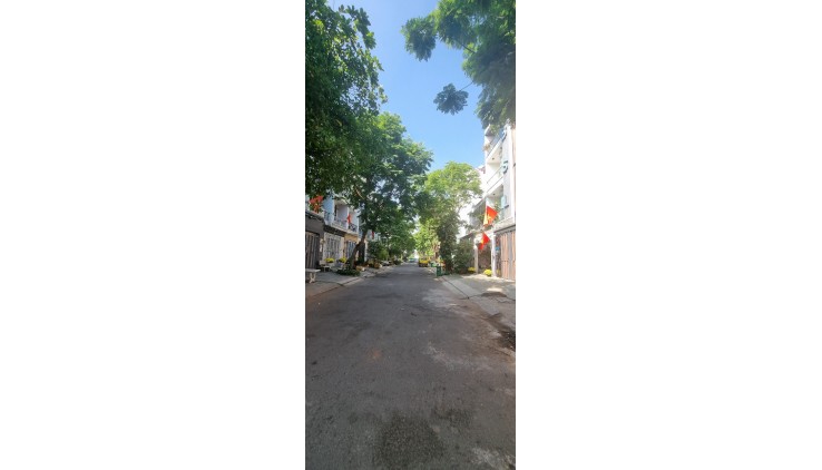 LÔ ĐẤT VỊ TRÍ ĐẸP TIỀM NĂNG - GẦN VÀNH ĐAI 2 - KHU XÂY DỰNG CAO TẦNG - CHỈ NHỈNH 5 TỶ