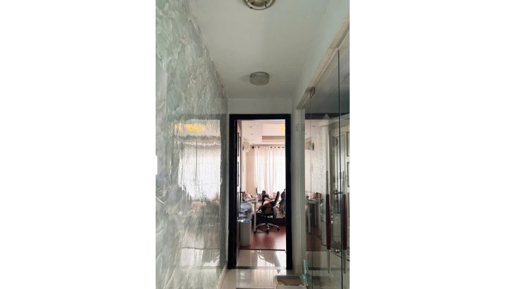 CẦN BÁN GẤP NHÀ MẶT TIỀN QUẬN 3 - HỒ CHÍ MINH