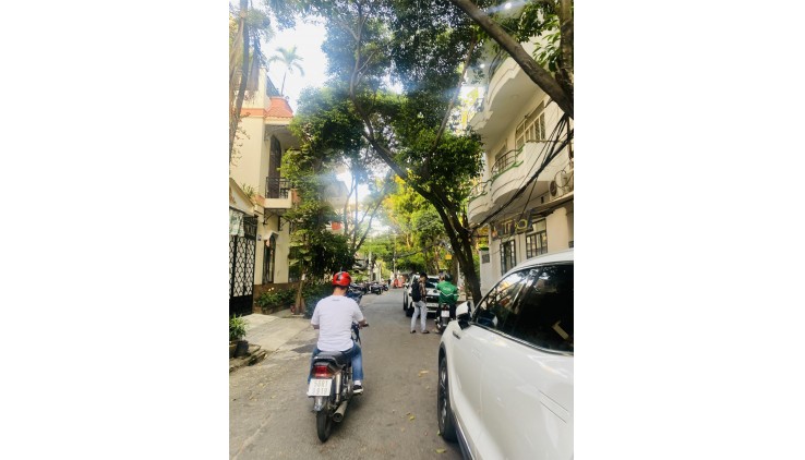 **Bán nhà đường Cách Mạng Tháng 8, phường 7 Tân Bình (5,5*15) - 8,7 tỷ