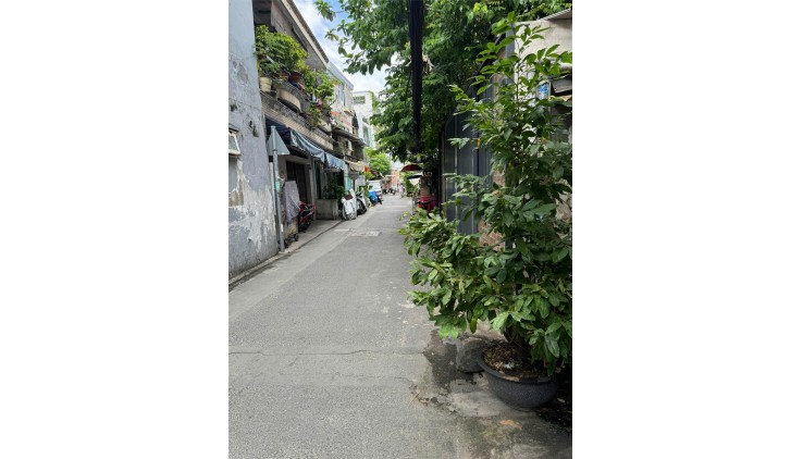 **Bán nhà phường 13, Tân Bình**, HXH Phạm Văn Hai; (8,5*13) - nở hậu