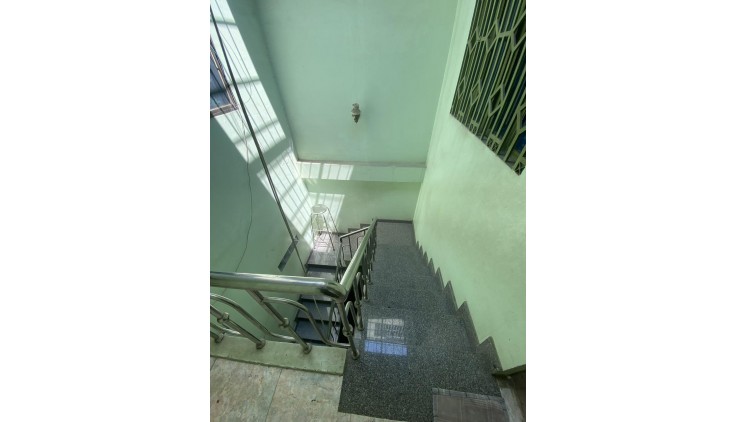 **Bán nhà hẻm Cách Mạng Tháng 8**, phường 5 Tân Bình; 4x14 - 3 tầng