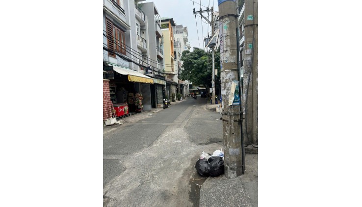 **Bán nhà trục Ni Sư Huỳnh Liên** phường 10 Tân Bình;(5,5*21) - 11 tỷ