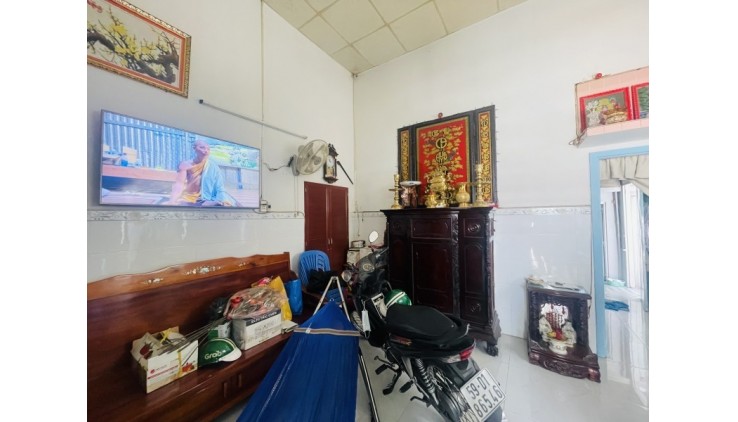 Bán nhà DT Đất 60m2, Hẻm xe hơi 5m Đường Hoàng Xuân Hoành, Q. Tân Phú