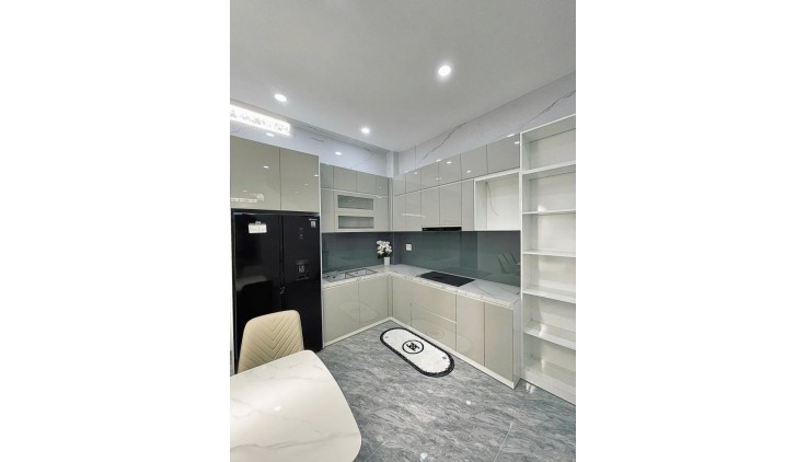 **Bán nhà HXH đường Hồng Hà, phường 2, Tân Bình; 2 tầng - nhỉnh 6 tỷ