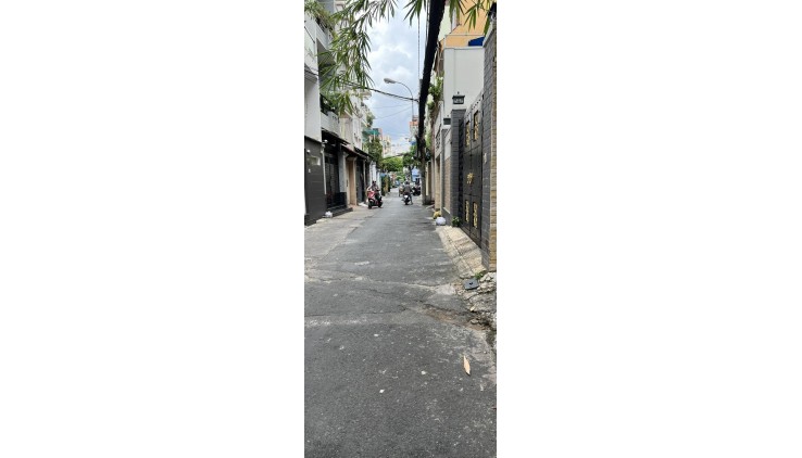 **Bán nhà HXH góc 2MT Nguyễn Trọng Tuyển** P.1, Tân Bình; 5 tầng - 11 tỷ