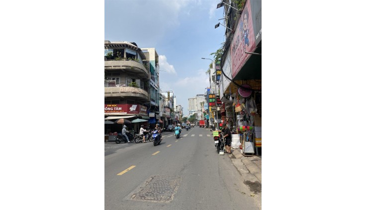 **Bán nhà mặt tiền Lạc Long Quân, phường 11, Tân Bình; (3,5*16) - 11,7 tỷ