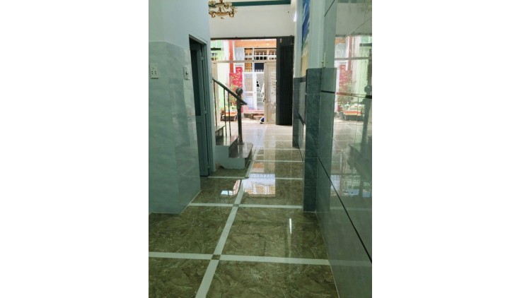 Bán nhà DT 40m2, Hẻm xe hơi 5m Đường Tô Hiệu, Quận Tân Phú