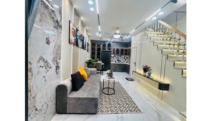 4.69 tỷ- bán nhà cạnh Vincom Phan Văn Trị-Nguyễn Thái Sơn-2 tầng-4mx9m-full nội thất