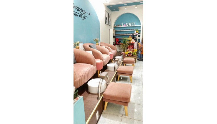Sang Tiệm Nails & Gội Đầu Cực Đẹp tại 418 Huỳnh Văn Bánh