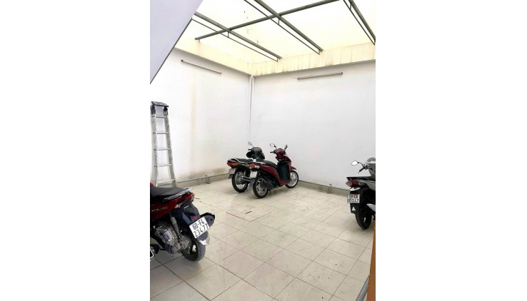 CĂN GÓC HAI MẶT TIỀN THOÁNG-NGANG KHỦNG 10M-DÒNG TIỀN 780TR/TRIỆU