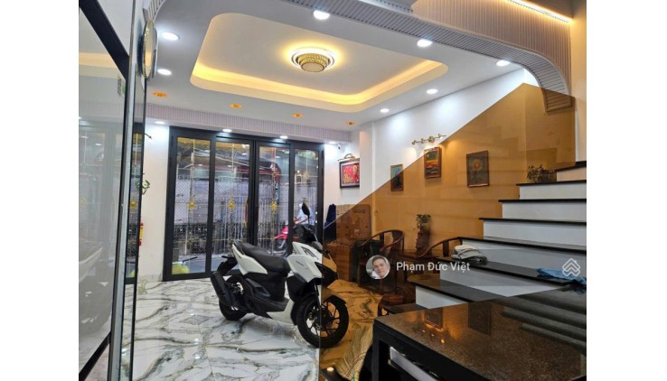 Nhà MT 15C Cầm Bá Thước Quận Phú Nhuận 4x9 nở hậu 5m Có 5PN, 4WC nội thất tặng đầy đủ